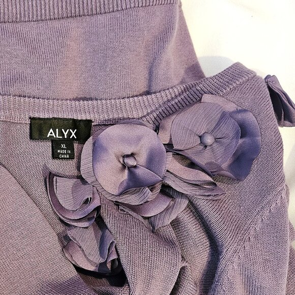 ALYX - 100% cotton lavender button down cardigan with front floral detailing - Picture 11 of 11
